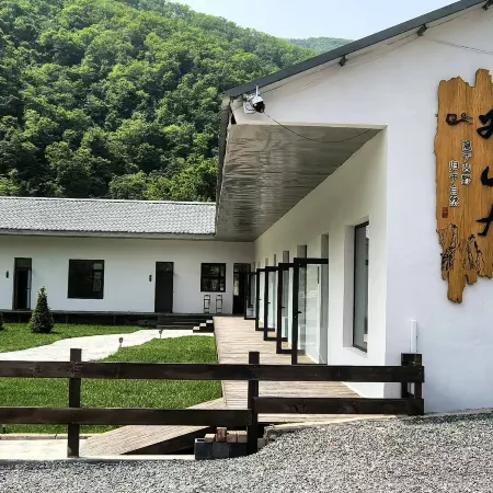 - Mountain View Homestay