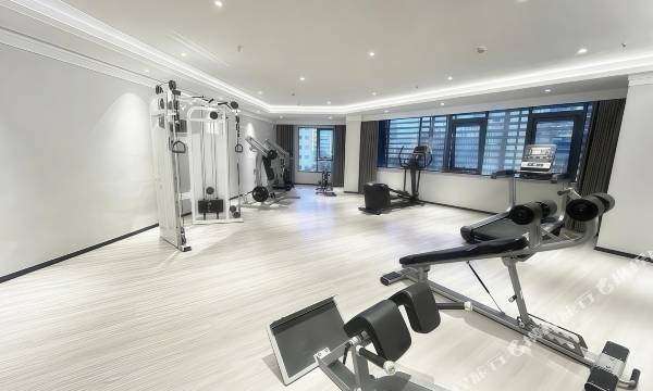 Hillman International Hotel (Longhua Yicheng Center Branch)