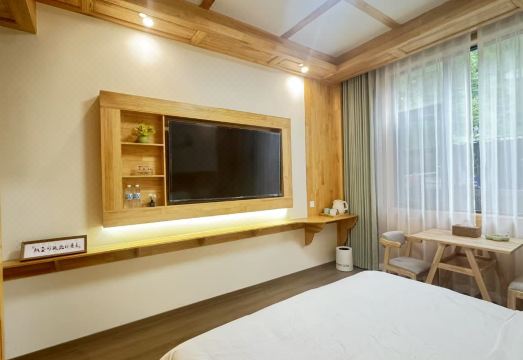 샤오쓰자 티베트 홈스테이 친절한 직원