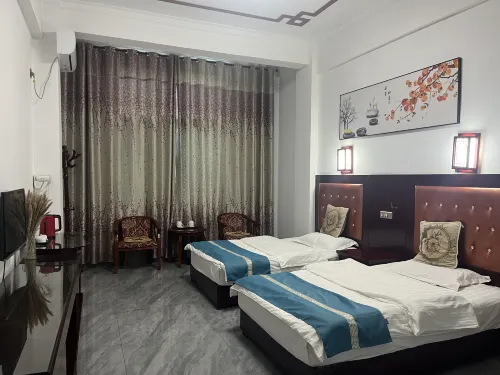 Baoshan Tiantian Ping'an Hotel
