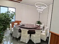 Golden Phoenix Homestay (Mount Fanjing Scenic Area East Gate)