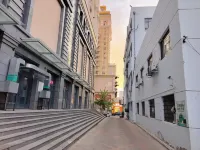 Manzhouli Yunbian Sightseeing Hotel Apartment (Huadu Building High-rise Branch) - parking