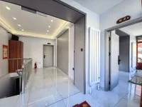 Xinfuyuan Homestay - parking