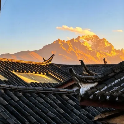 Manyue Mingsu Hotels near Wangu Pavilion