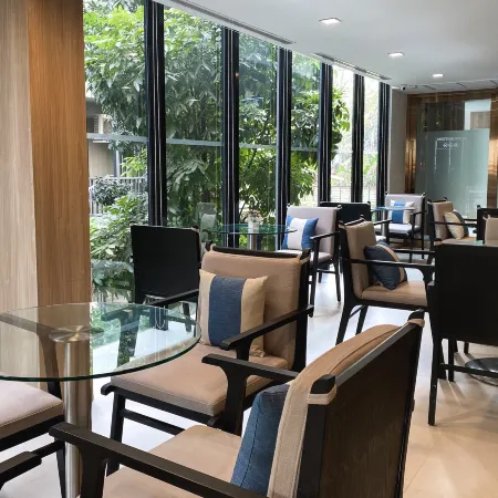 Alix Bangkok Hotel Отели рядом с достопримечательностью «Ночная жизнь RCA»
