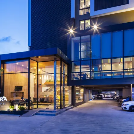 Narra Hotel Отели рядом с достопримечательностью «Лакси»