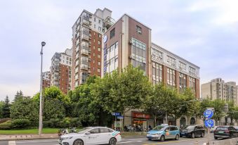 HanTing Premium Hotel (Shanghai Longwu Road)