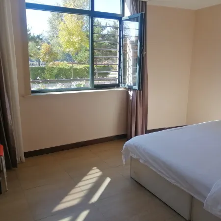 Huanren Lijiang Hotel