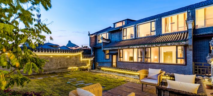 Floral Hotel· Courtyard 8, Gonghou Lane hotel (Guilin Liangjiang Sihu Elephant Trunk Mountain) Hotel a Guilin