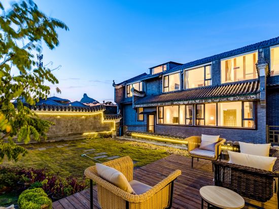 Floral Hotel· Courtyard 8, Gonghou Lane hotel (Guilin Liangjiang Sihu Elephant Trunk Mountain)