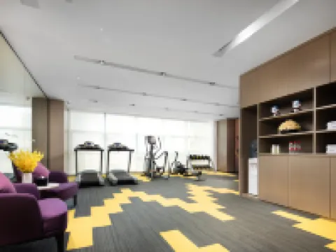 深圳寶安體育館希爾頓歡朋酒店