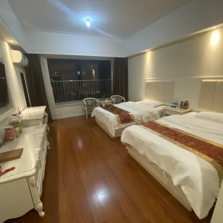Wanjia Hotel (Fuyang Baolong City Plaza)