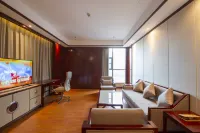 Yuanyang Golden Bay Terrace Hotel Отели рядом с достопримечательностью «Наньша»