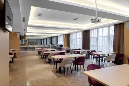 LAVANDE HOTELS (Duyun Da Cross Wenfeng Park Store) Отели рядом с достопримечательностью «Duyun Nanshazhou Greenland Park»