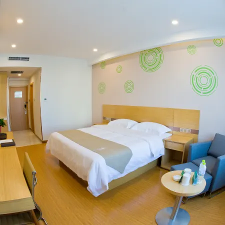 Lifeng Serviced Apartment (Longkou Wenlai Street High Speed Railway Station)
