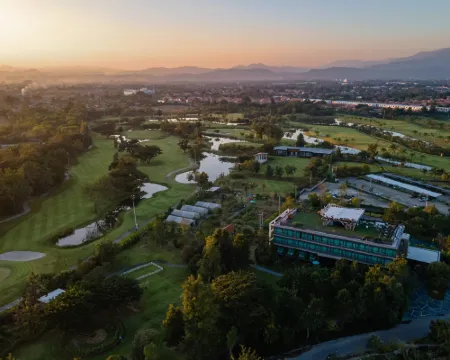 North Hill City Resort Hotels in Hang Dong