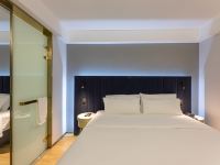 汉庭酒店(南京花园城迈化路店) - 大床房