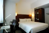Brighton Hotel Hong Kong Hotels near مركز هونغ كونغ للمؤتمرات والمعارض