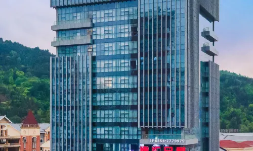 Lingzhi Hotel Duyun