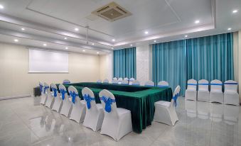 Qingdao Huangdao District Dongjiakou Port Subway Station LANOU Hotel