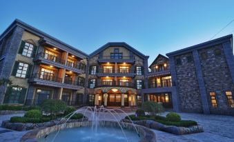 All Love Park Giraffe Manor Hotel