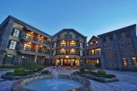 All Love Park Giraffe Manor Hotel