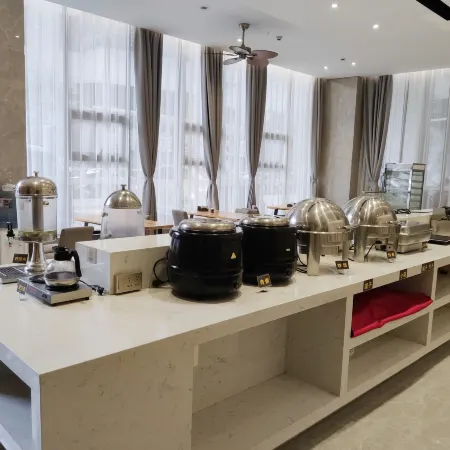 Jtour Inn Hotel (Yulin Bobai County Government Cultural Pedestrian Street)