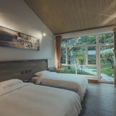 Xinglong Forest Country Residence