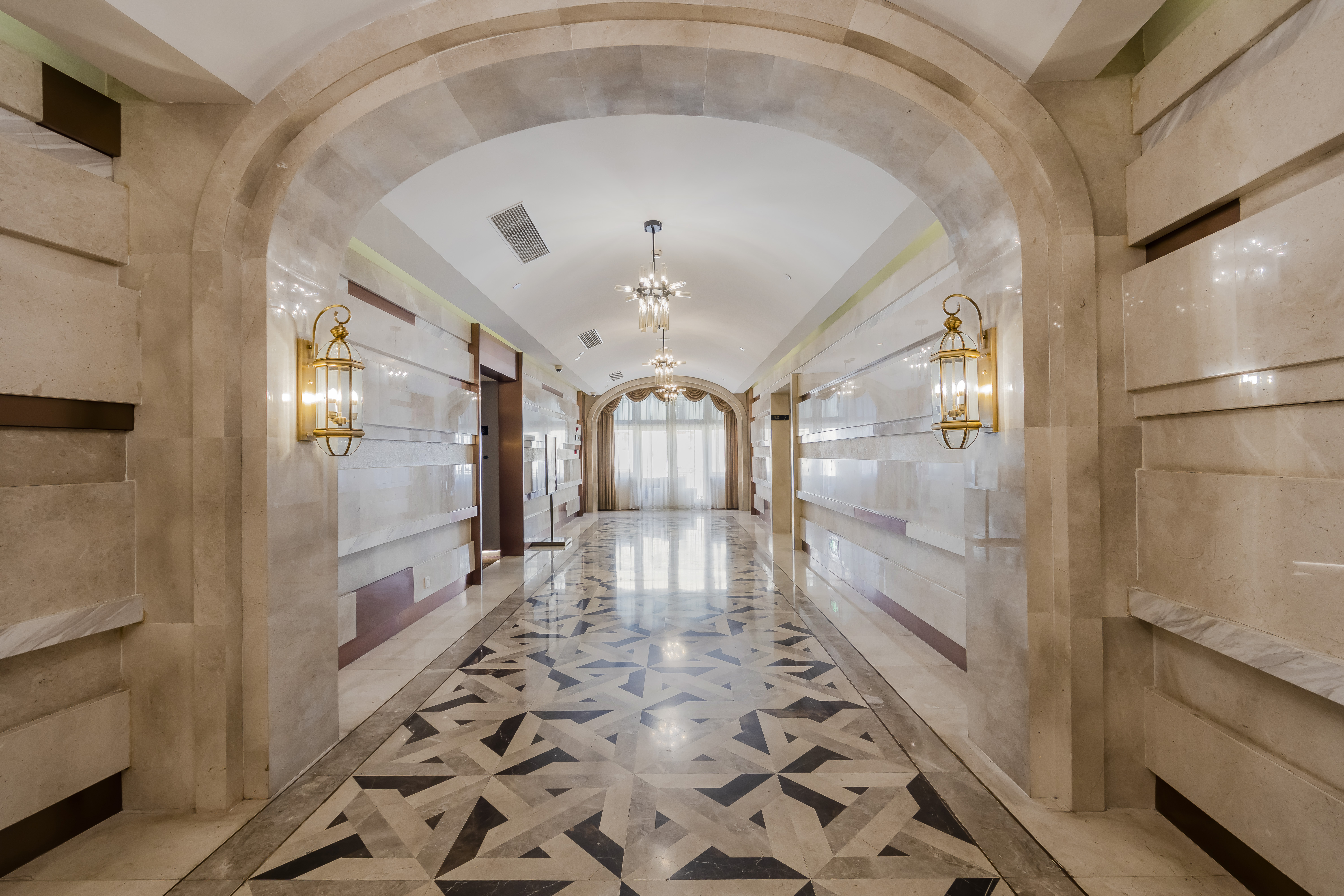 Yitel Premium (Shanghai people's Square Nanjing Road Pedestrian Street shop) Hotels in Shanghai