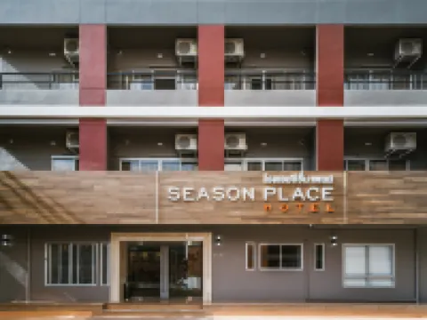 Season Place Hotels near Khlong Bang Luang Floating Market