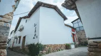 twelve homestay Hotels near Tongji Weir