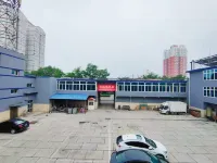 7 Days Premium Hotel (Jinzhong Jiexiu Railway Station Mianshan South Street) - parking