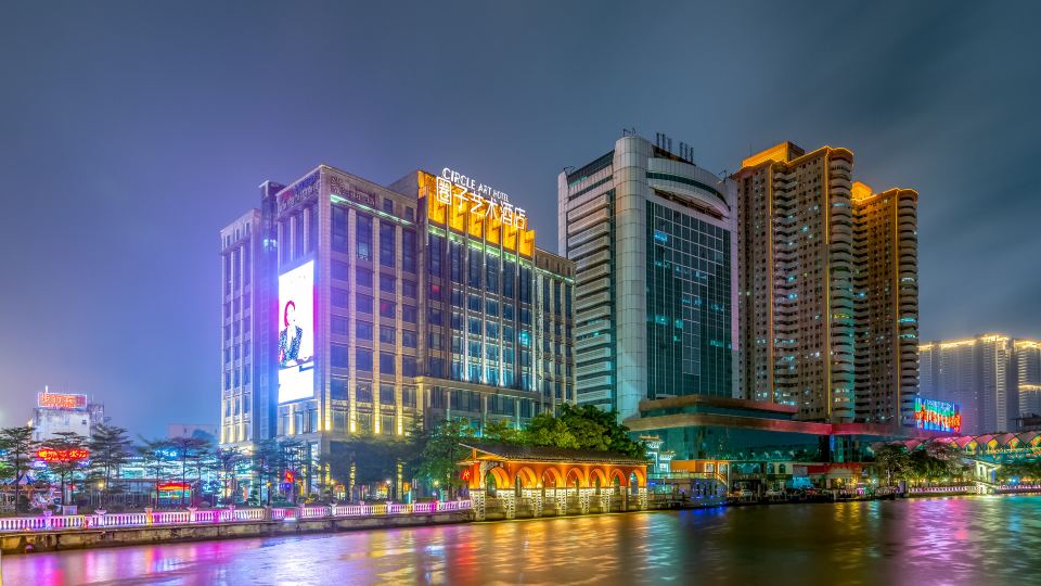 Circle Art Hotel