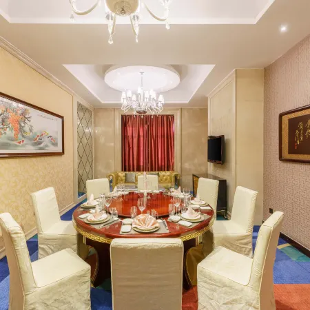 Qinivake International Hotel (Kashgar Ancient City)