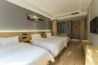 the L Hotel (Hongya Central Plaza Store)