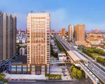 Madison Hotel at Wuhan Dongxihu Five Rings Sports Center Hotel in zona CPC Cihuidun Committee Party School