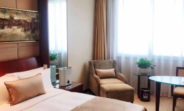 Golden Lun Hotel - Housity