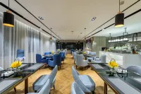 Yishang Hotel (Xiangyang Erqi Base)