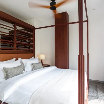La. Chronique Hotel Отели рядом с достопримечательностью «Русский рынок»