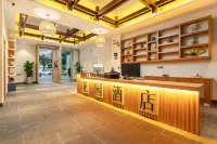 柒間花園飯店（曲靖火車站店） - 停車場