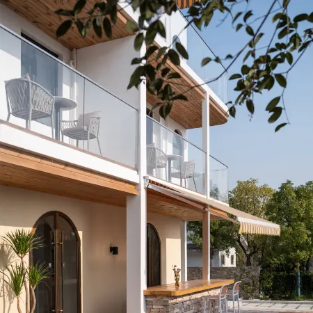 East Lake Joyful Homestay
