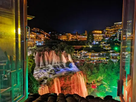 Tianquan Inn (Furong Town Xuanyage) Отели рядом с достопримечательностью «Tusi Palace»