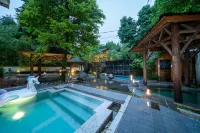 Linran Spring Holiday Hotel near The PandaVally - Romantische