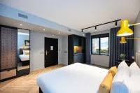 Staycity Aparthotels Paris la Defense