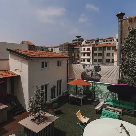 Rosalma Hostel Отели рядом с достопримечательностью «Театр Колизей-Порту»