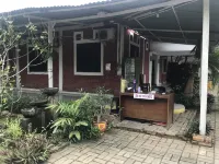 OYO 90222 拉法公園飯店 East Cikarang住宿飯店