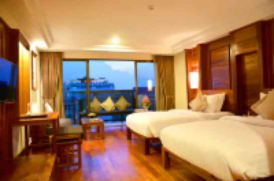 Angkor Miracle Resort & Spa Hotel dekat Cambodian Cultural Village