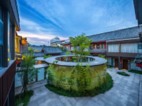 Kaifeng Millennium City Park Gulou Public Square | Yuhefu Classical Garden Resort Hotel Hotels in Kaifeng