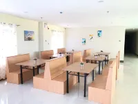 Meaco Royal Hotel- Aparri - breakfast