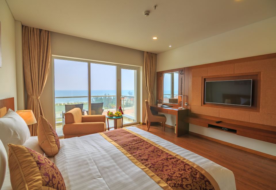 2. 골드 코스트 호..